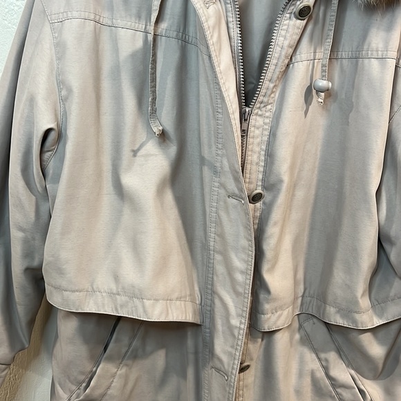 Talbots Fully Lined Jacket w Fur lined hood light tan - Picture 3 of 9